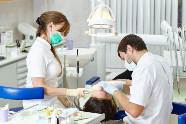 Пациент на приёме у врача-стоматолога