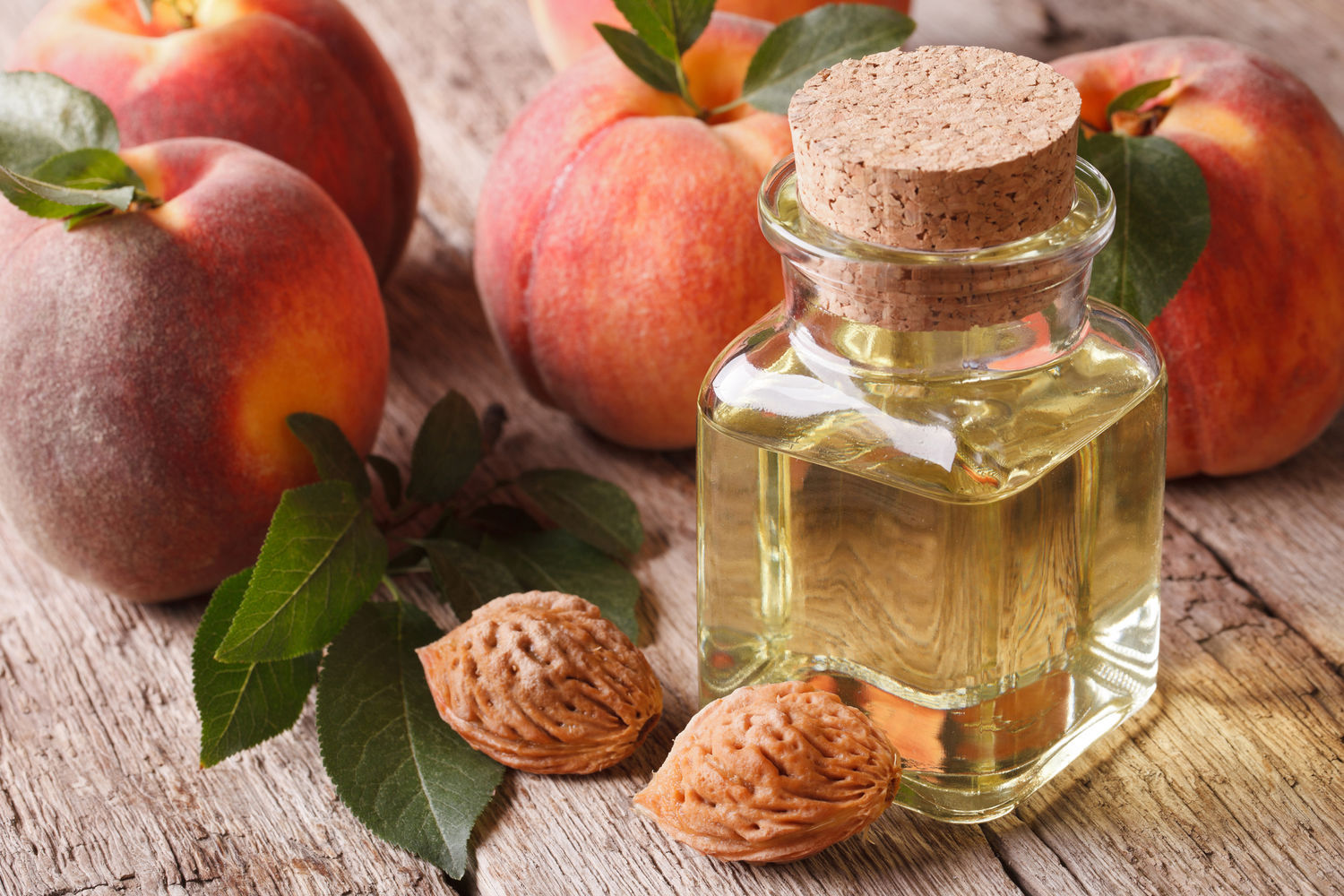 Персиковое масло и его применение для поддержания красоты и здоровья